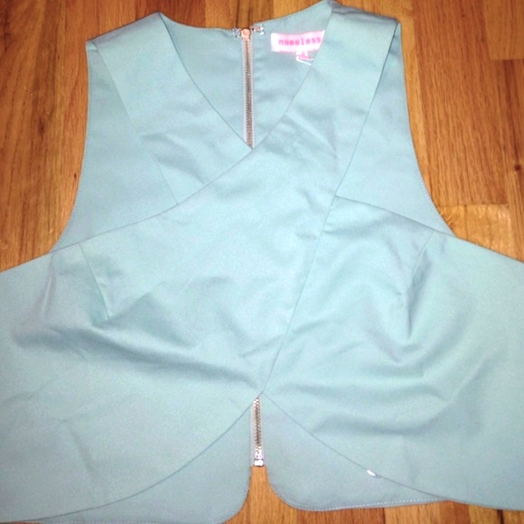 Mint green criss cross strap cut out crop top - Picture 2 of 3